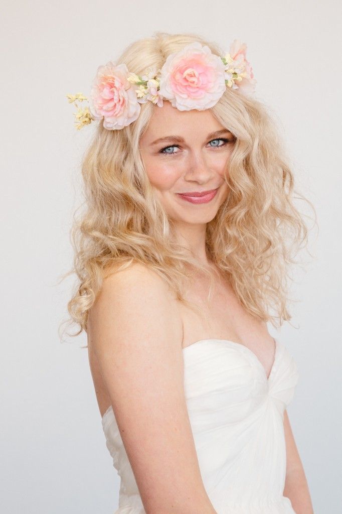 What Color Flower Should You Choose? A Collection of Desired Images Based on Trending Hair Crown Colors*にて紹介している画像