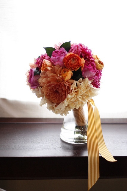 Smile Blooming with Full Blossoms: Spring-Colored Bouquets Recommended by Double Flower!にて紹介している画像