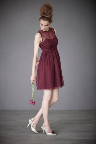 2015 Trend Color: Incorporate the Latest Fashion with a 'Marsala' Invitation Dress!にて紹介している画像