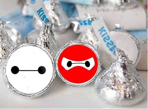 "Make Your Thank You to Guests Even Cuter! Custom Kiss Chocolates Are All the Rage for Thank You Gifts ♡"にて紹介している画像