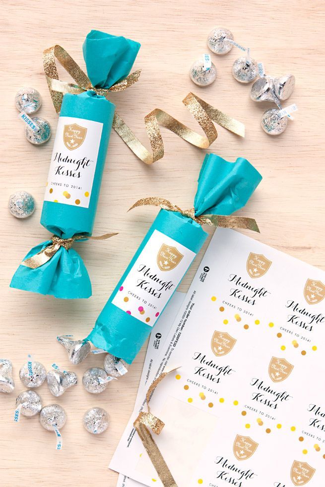 "Make Your Thank You to Guests Even Cuter! Custom Kiss Chocolates Are All the Rage for Thank You Gifts ♡"にて紹介している画像