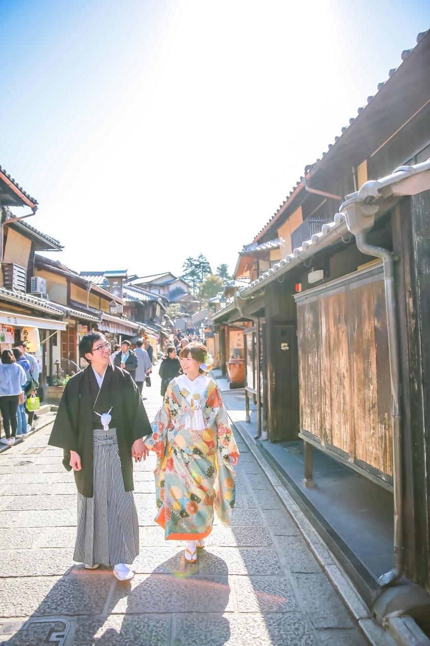 위에서 아래로, 기본 포즈를 모두 망라! 사진사에게 당일 보여주고 싶은 "한복 사전 촬영 포즈" 30선＊にて紹介している画像