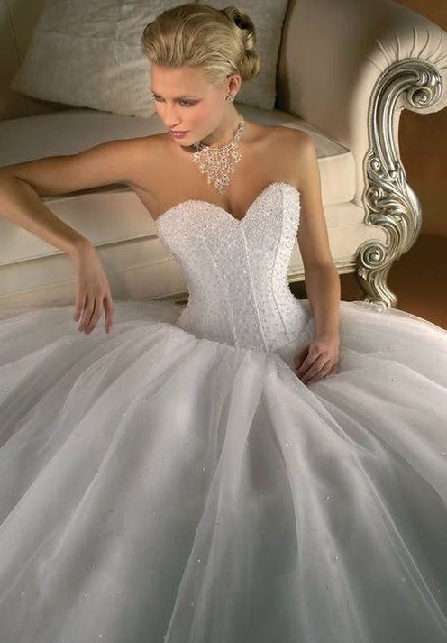 Absolutely SWEET♡ Captivated by the Fluffy Big-Line Volume Dress＊にて紹介している画像