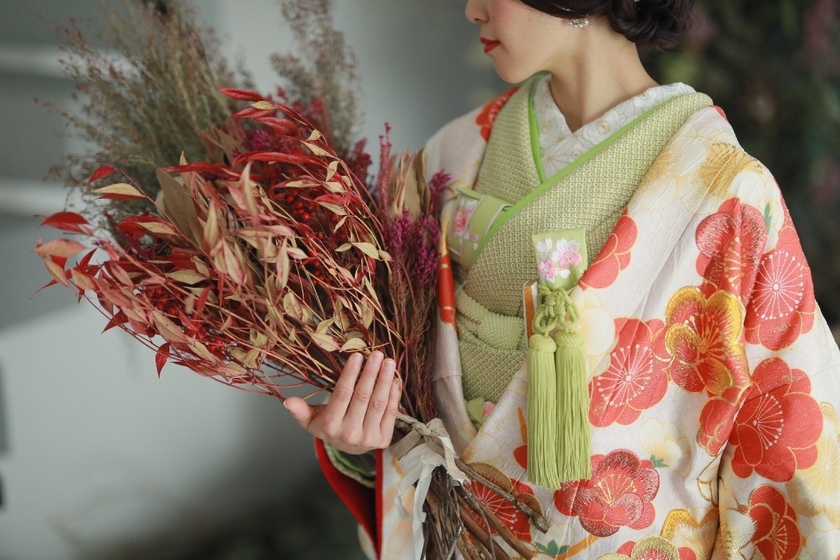 "Exploring Wedding Trends in Japan: A Look Back at the Styles from 2015 to 2020!"にて紹介している画像