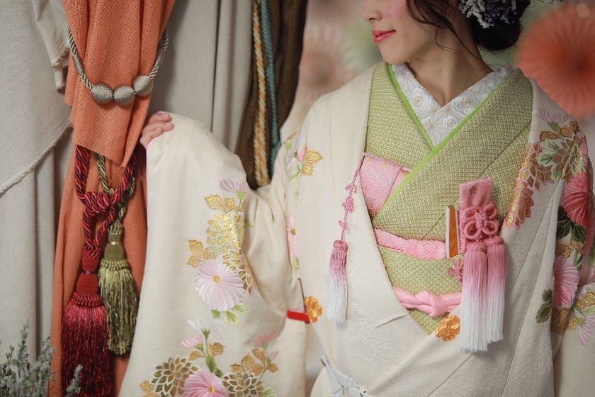 【完全保存版100ショット公開！】和装前撮りで真似したい可愛いポーズ総まとめ＊にて紹介している画像