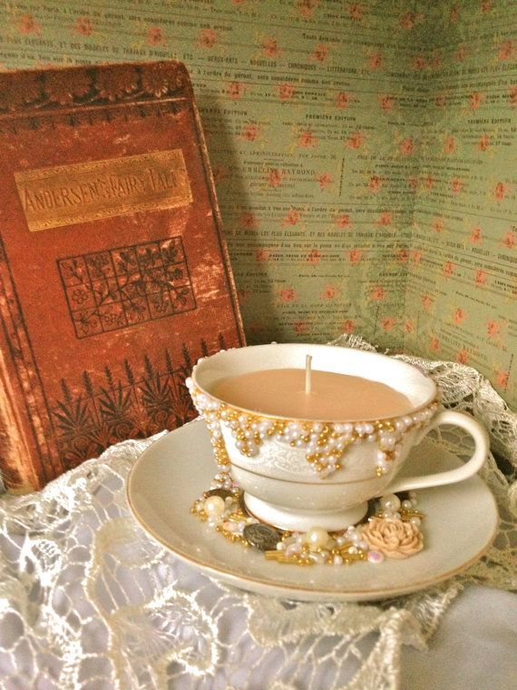 Endless Variations ♡ Create Cute and Easy DIY Candles for a Romantic Touch! ♩にて紹介している画像