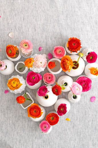 Smile Blooming with Full Blossoms: Spring-Colored Bouquets Recommended by Double Flower!にて紹介している画像