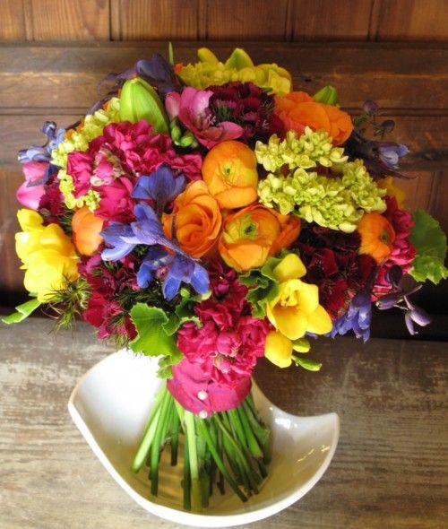 Smile Blooming with Full Blossoms: Spring-Colored Bouquets Recommended by Double Flower!にて紹介している画像