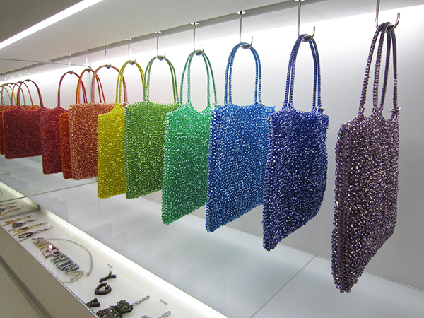 お花が可愛い＊アンテプリマのドレスを着て、エレガントで可憐な花嫁になる♡にて紹介している画像