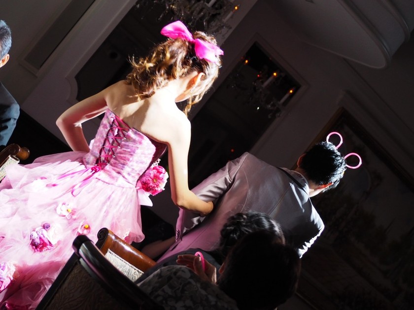 How to Stand Out with Your Color Dress Change from a Wedding Dress: Key Points for Choosing the Perfect Outfit＊にて紹介している画像