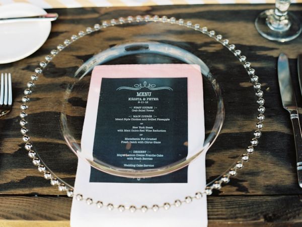 Collected Images Featuring Beautiful Transparent Glass Platesにて紹介している画像