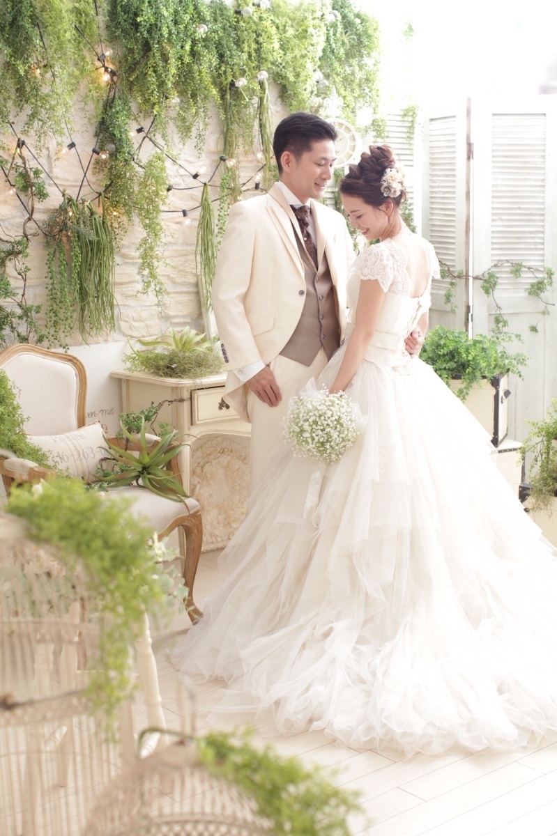 Charming 'Natural Wedding Takasago' Designs Featuring White, Green, and Yellow as the Base Colors♡にて紹介している画像