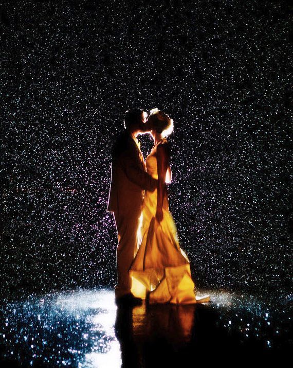 "Captivatingly Romantic: Let's Capture Your Kiss Photo Together ♡"にて紹介している画像