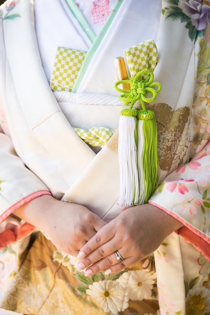 Taisho Roman Style ♡ Is the Combination of Bride in Kimono and Groom in Tuxedo Acceptable for a Wedding Reception???にて紹介している画像