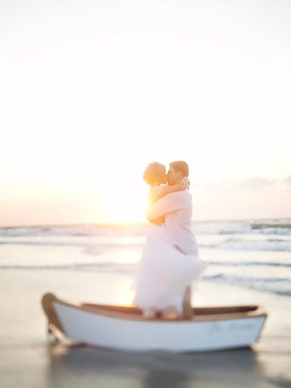 "Captivatingly Romantic: Let's Capture Your Kiss Photo Together ♡"にて紹介している画像
