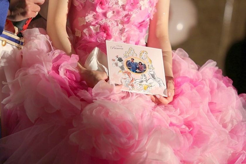 Tears Overflowing: The Peace of Mind in Requesting a 'Proxy for the Bride's Letter' in Case of an Emergency*にて紹介している画像