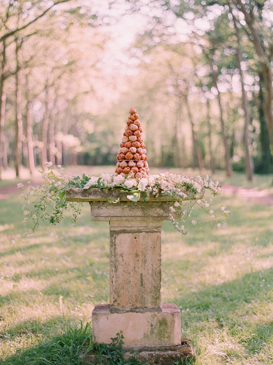 Delicious and Adorable Croquembouche: The French Wedding Cake♡にて紹介している画像
