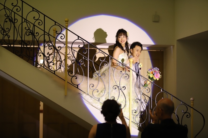 Pre-Wedding Preparation: A Comprehensive Guide to the Elegant and Proper Behavior of the Bride and Groom from Ceremony to Reception ♡にて紹介している画像