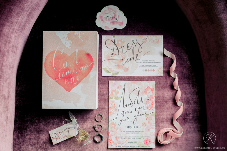 まるで妖精の世界！ジャイアントペーパーフラワーで作った結婚式がおとぎ話級の可愛さ♡にて紹介している画像