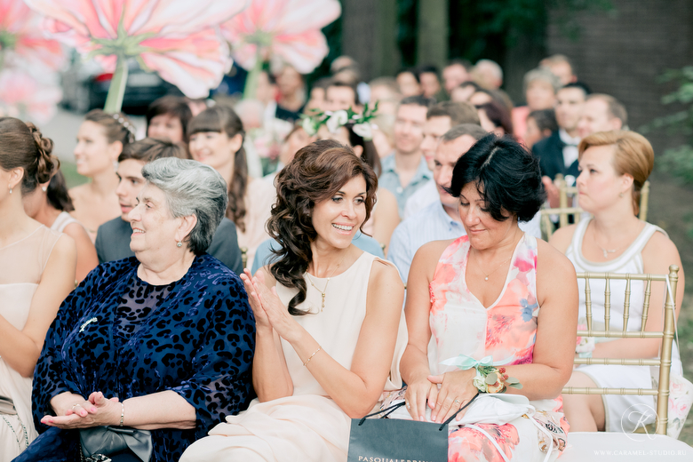 まるで妖精の世界！ジャイアントペーパーフラワーで作った結婚式がおとぎ話級の可愛さ♡にて紹介している画像