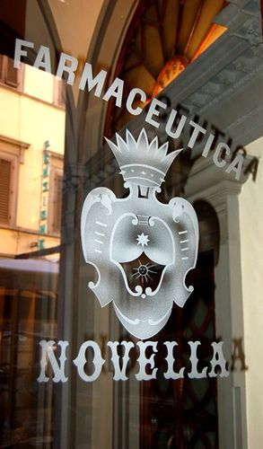 Invisible Accessories: 10 Magical Fragrances That Enhance Your Beauty 🌸にて紹介している画像