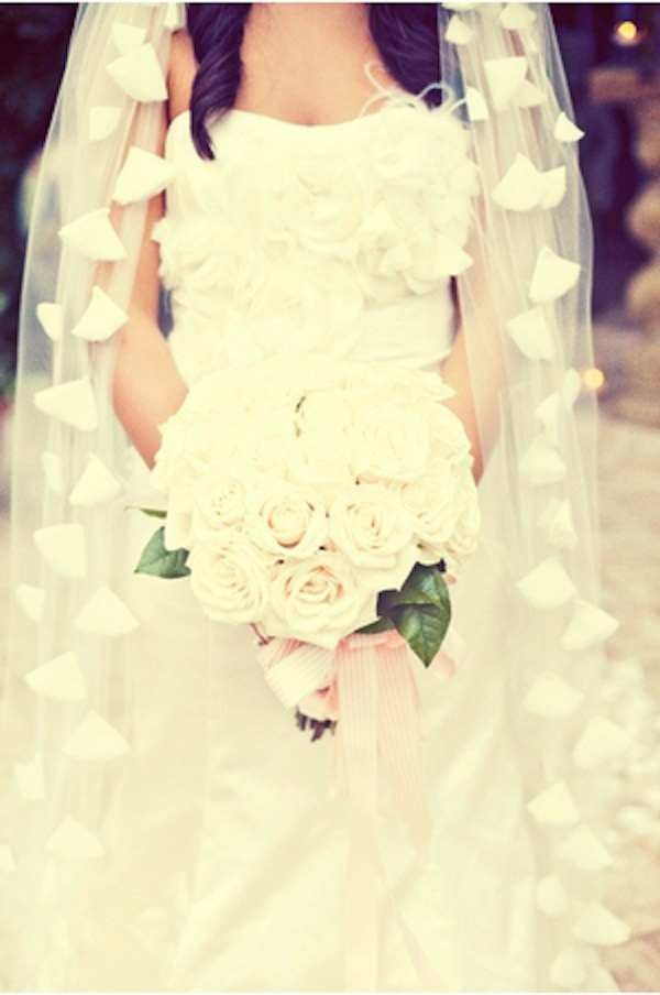 神聖な気持ちに♡ヴェールをタイプ別にいっぱいあつめました。にて紹介している画像