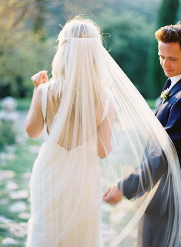 神聖な気持ちに♡ヴェールをタイプ別にいっぱいあつめました。にて紹介している画像