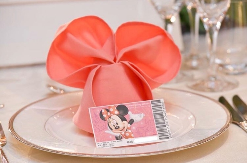 Essential DIY Paper Items Every Stylish Bride-to-Be Should Create for Their Wedding Reception ♩♡にて紹介している画像