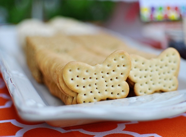 Welcome to the World of Fairies: A Fantastical Wedding Inspired by "Tinker Bell" ♡にて紹介している画像