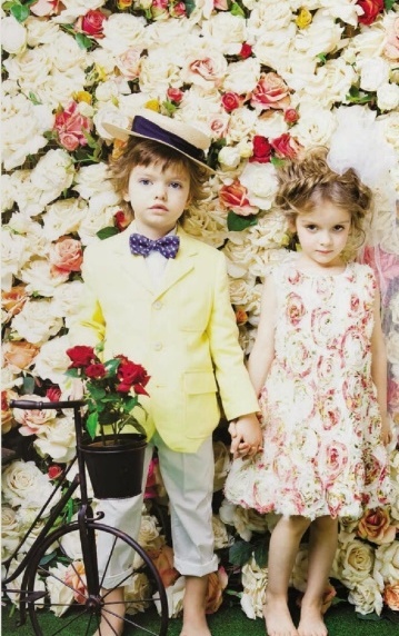 "Stealing the Spotlight with Cuteness: Adorable Ring Bearers and Flower Girls ♡"にて紹介している画像