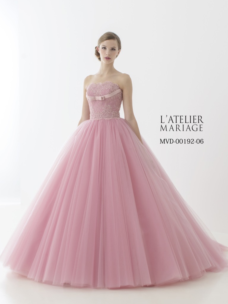 Timeless Beauty: The Adorably Exquisite Dresses of L'Atelier Mariage Mastering Classic Elegance ♡にて紹介している画像
