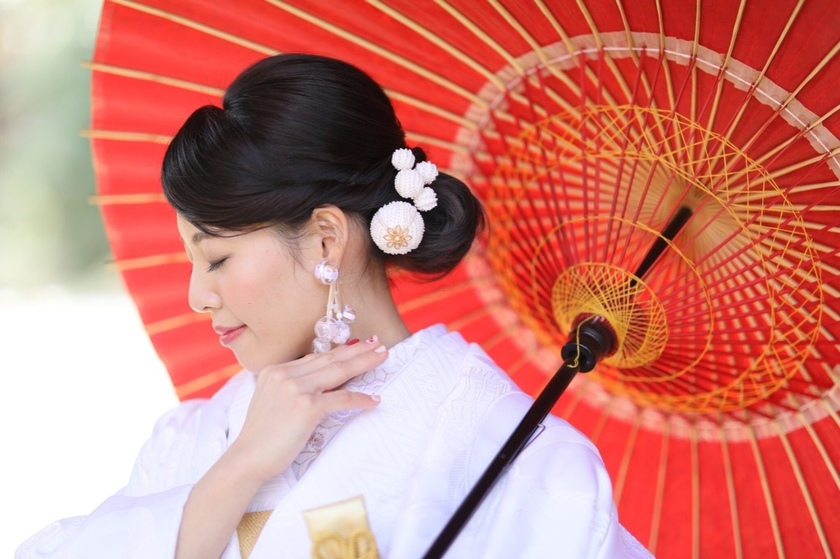 和装の花嫁ヘアがたくさん見たい♡先輩花嫁さんの最新和装ヘアカタログたっぷり16選＊にて紹介している画像