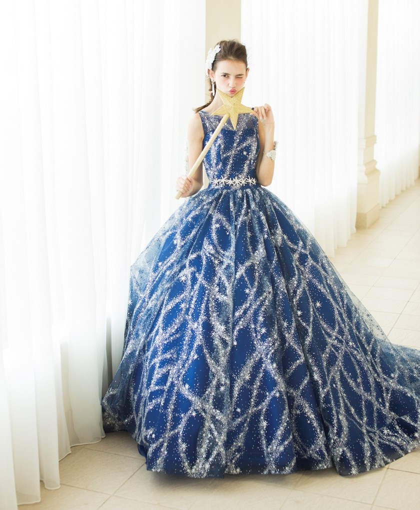 The Dress You Often See in Fitting Reports! 15 Popular Colored Dresses You'd Want to Try on When Choosing a Dressにて紹介している画像