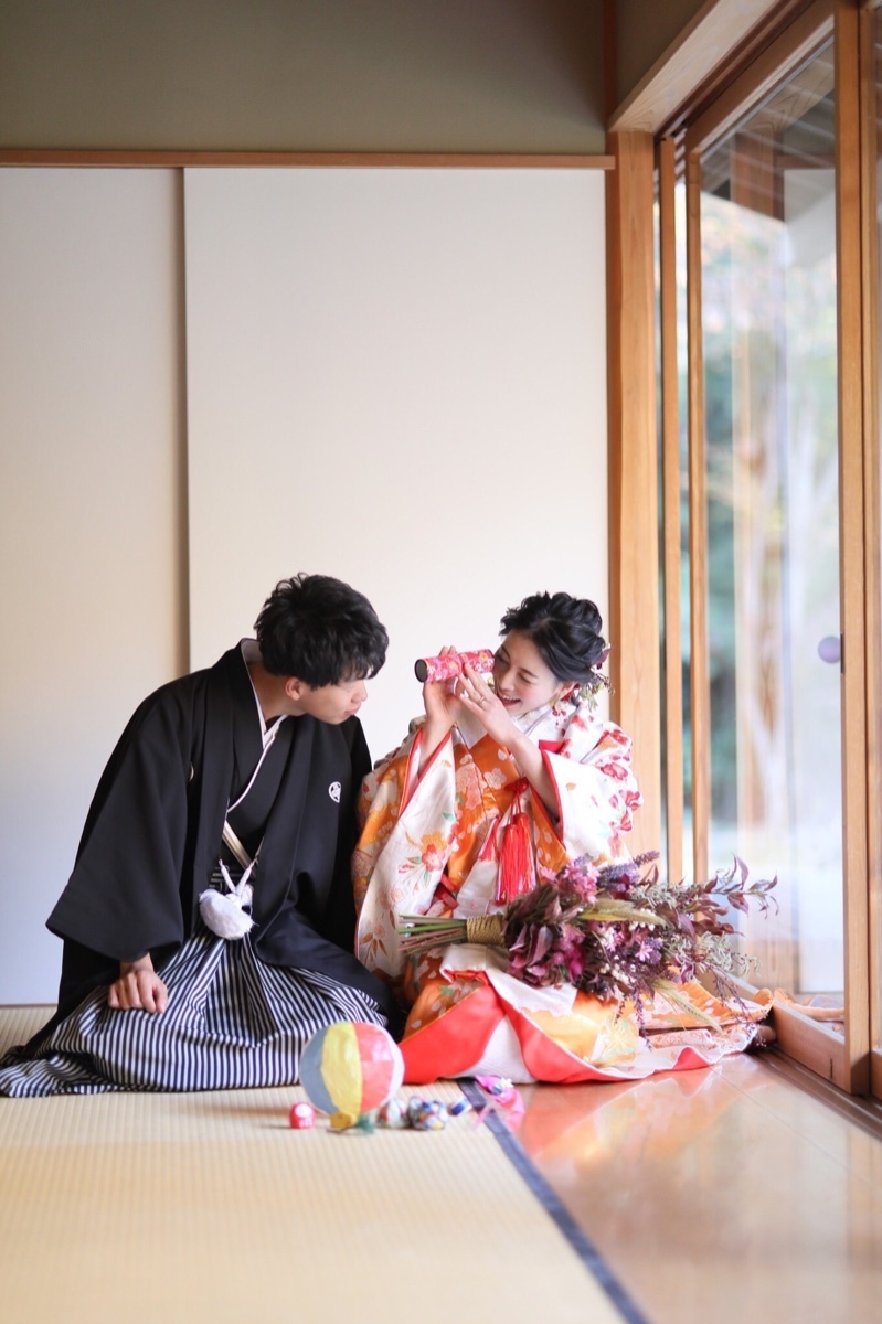 【完全保存版100ショット公開！】和装前撮りで真似したい可愛いポーズ総まとめ＊にて紹介している画像