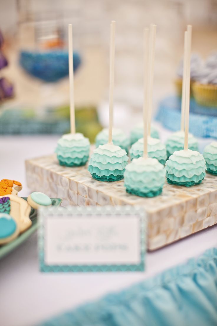 "Fantasy in Gradation: The Dreamy and Adorable 'Ombre Cake' Trend"にて紹介している画像