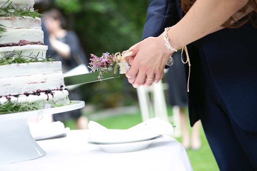 So Many Options! A Comprehensive List of Floral Arrangements Needed for Weddings Beyond Just Takasago and Guest Tables*にて紹介している画像