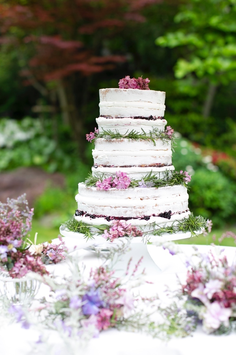 Not Just the First Bite: Wedding Ceremony Moments That Bring Guests to Tears – Do You Know the "Three Bites"?にて紹介している画像