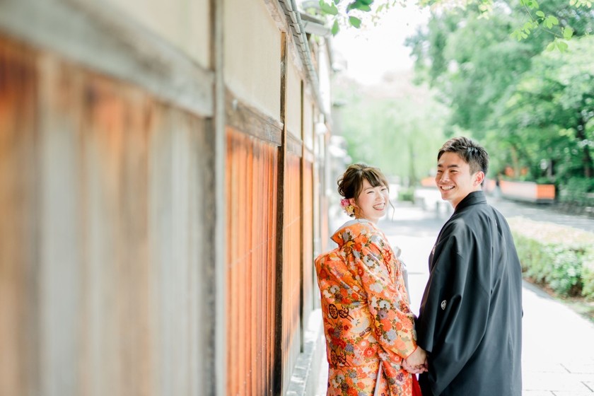 ＼背筋を伸ばさないと綺麗に見えない／着物美人になる為に〔和装婚で気を付けたい立ち振る舞いの基本〕講座＊にて紹介している画像