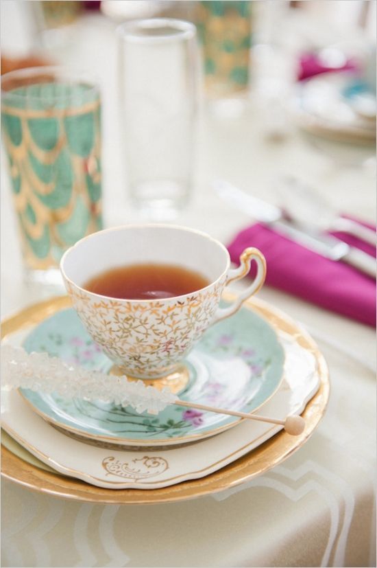 "Locking Hearts with Gem-like Rock Candy: Sparkling Magic Sticks That Shine!"にて紹介している画像