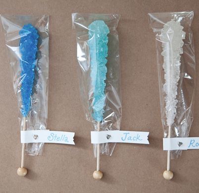 "Locking Hearts with Gem-like Rock Candy: Sparkling Magic Sticks That Shine!"にて紹介している画像