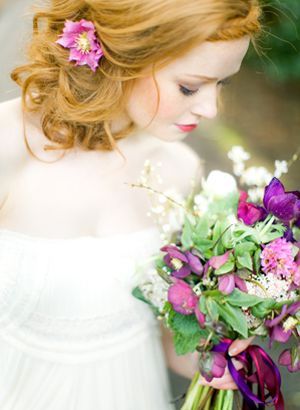 Cute Hairstyles Featuring Flowers ♡にて紹介している画像