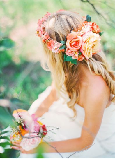 Cute Hairstyles Featuring Flowers ♡にて紹介している画像