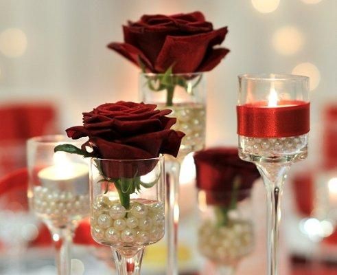 "Timeless Desire: A Memorable Wedding with Beautiful and Passionate Red Roses"にて紹介している画像