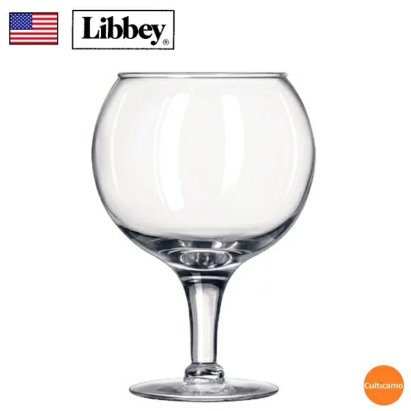 "Can You Drink This Much!? Surprise Your Guests with the 'Big Glass' for a Toast♡"にて紹介している画像