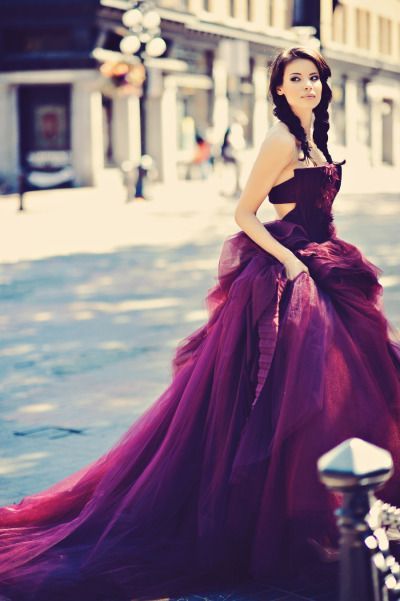 Exquisite Glamour in a Colorful Ball Gown! Captivating Dress Looks Just Like a Dreamy Ballroom Experience♡にて紹介している画像