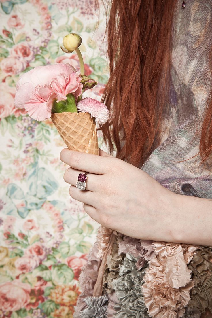 Do You Know About Flower Cones? ♡ Adorable Bouquets That Look Just Like Ice Cream! ♡にて紹介している画像