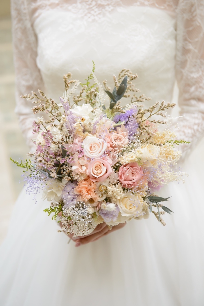 【画像50枚】ブーケ選びはここからスタート。定番人気のウェディングブーケのジャンル網羅にて紹介している画像