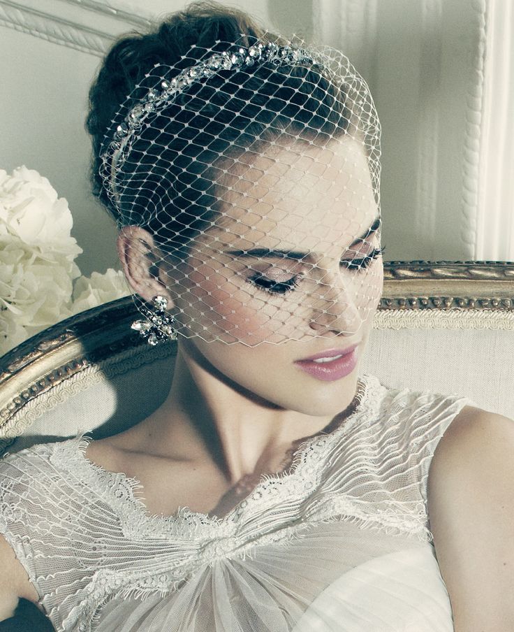 "Zac Posen's Gift for Ordinary Girls: Special Dresses to Feel Like a Celebrity ♡"にて紹介している画像