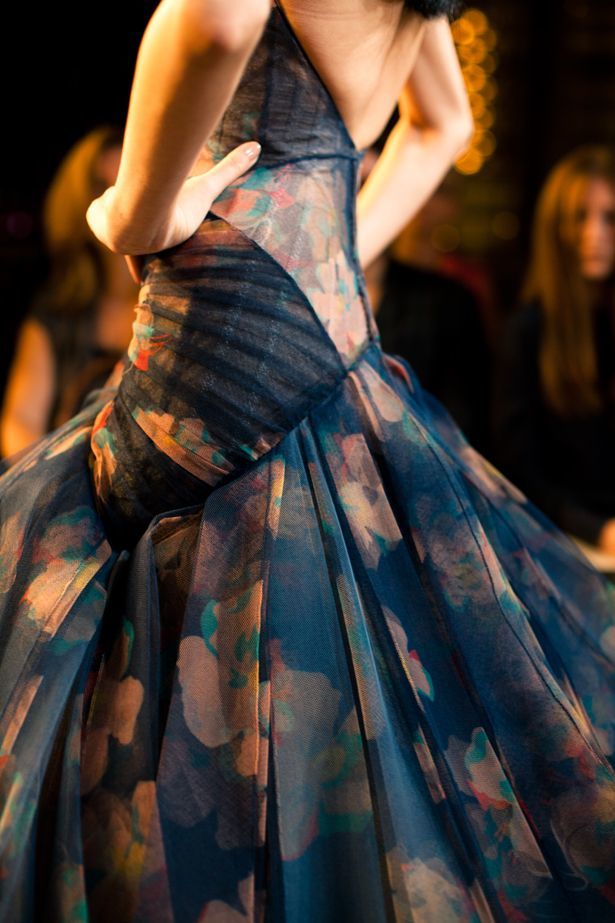 "Zac Posen's Gift for Ordinary Girls: Special Dresses to Feel Like a Celebrity ♡"にて紹介している画像