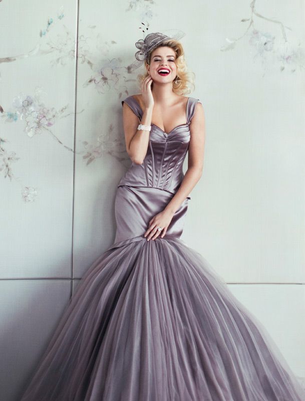 "Zac Posen's Gift for Ordinary Girls: Special Dresses to Feel Like a Celebrity ♡"にて紹介している画像